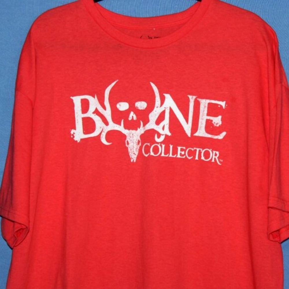 Bone Collector Graphic T-Shirt Red 2XL - Picture 2 of 5
